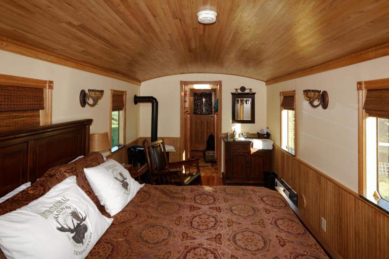 Clearview Station & Caboose B&B Creemore Exteriör bild